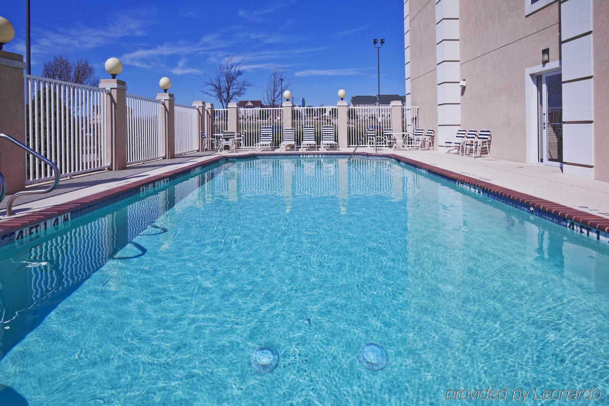 Holiday Inn Express Hotel & Suites Dallas Lewisville By Ihg Exteriör bild